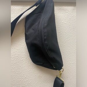 Canvelle black cross body bag - like new